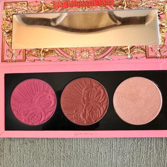 Pat McGrath Labs divine blush & glow trio in Amber Allure - Picture 7 of 7